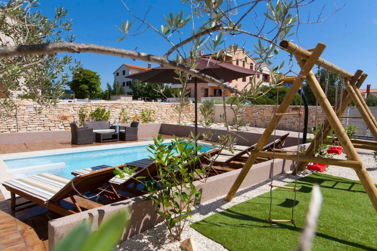 6-Bedroom Villa Chiara With Sea View Premantura Exteriör bild